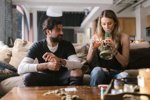 lighting-up-a-bong