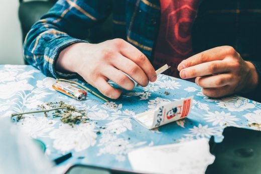 blunt vs joint
